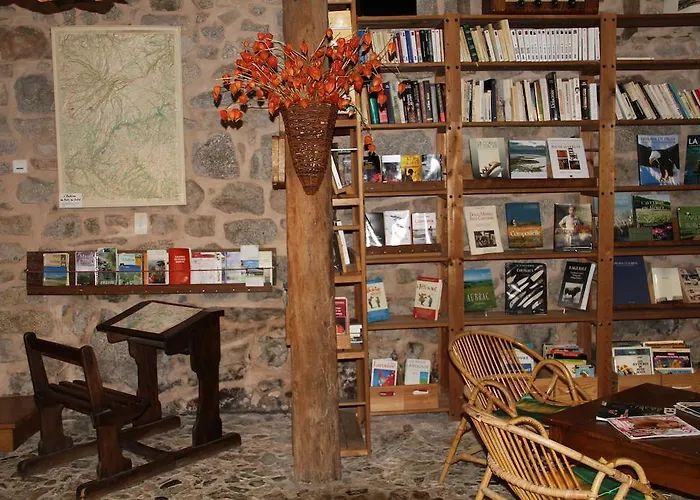 ホテル オテル オーベルジュ ドゥ コンベイール ラギオール